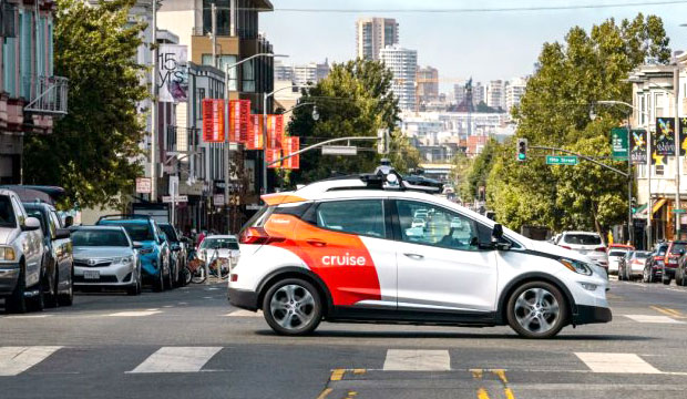 Cruise self-driving test vehicle on San Francisco city streets